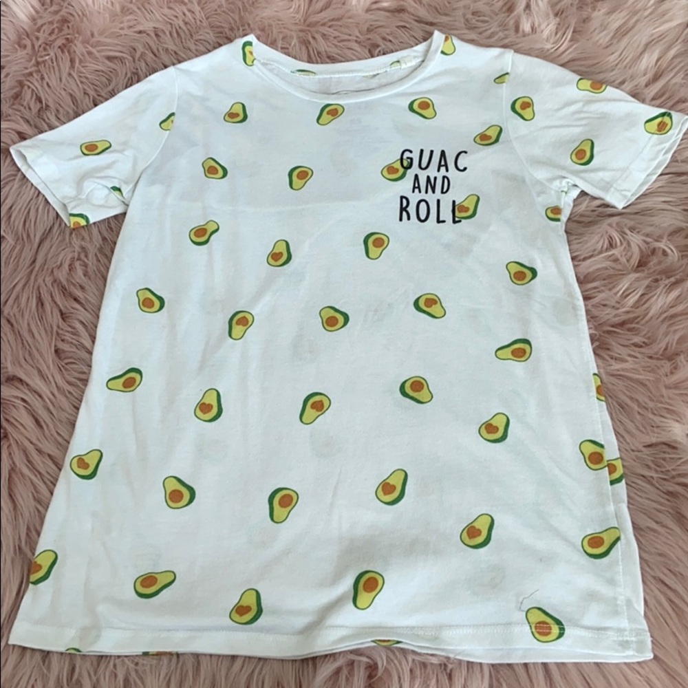 🥑 “Guac and Roll” tee shirt🥑